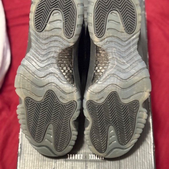 Pre-Owned Jordan 11 cap and gown men’s 8.5 - Picture 7 of 11